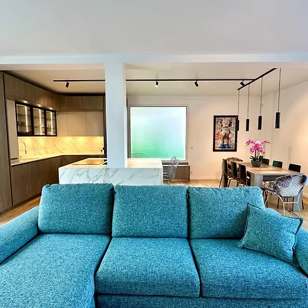 Magnifique Maison Neuve Avec Vue Imprenable Sur La Tour Eiffel Et Paris *