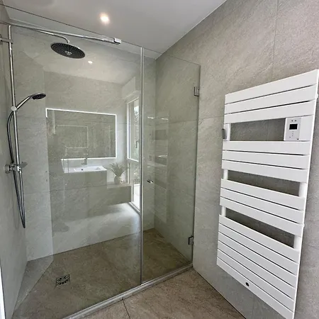 Magnifique Maison Neuve Avec Vue Imprenable Sur La Tour Eiffel Et Paris * Clamart
